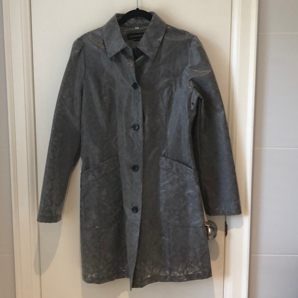 Raincoat: button up, Lace detail - Picture 1 of 9